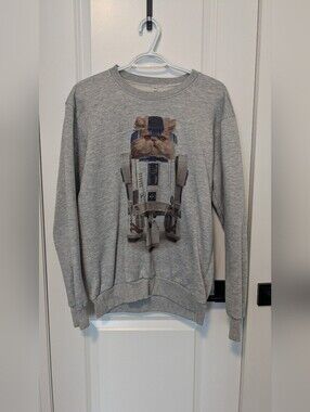 Grey Graphic Starwars-Inspired Cat Crewneck Sweater